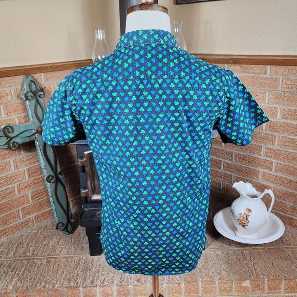 Cactus Man St. Patrick's Day Button Front Shirt Size S - Picture 3 of 5